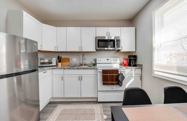 Refreshing 2-Bedroom Home in Central Hopewell