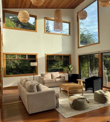 Refugio Monteverde house, privacy & ocean view!
