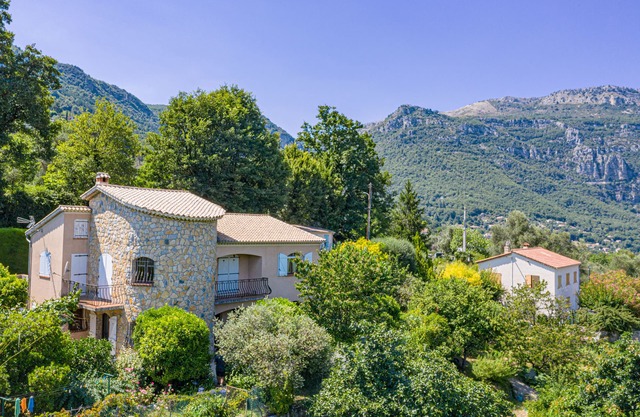 Registered Accomodation 4 stars and 30mn Nice Cannes Antibes !