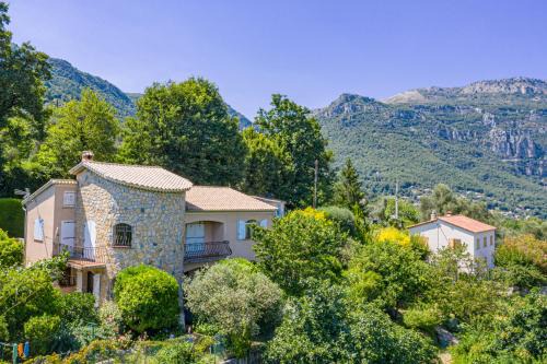 Registered Accomodation 4 stars and 30mn Nice Cannes Antibes