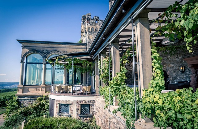 Relais & Châteaux Hotel Burg Schwarzenstein