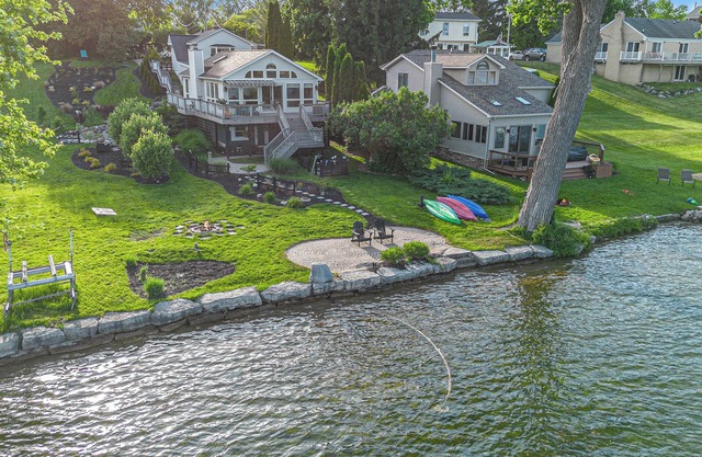 ☀️ Relax & Chill on The Lake 🐠🚣‍♂️