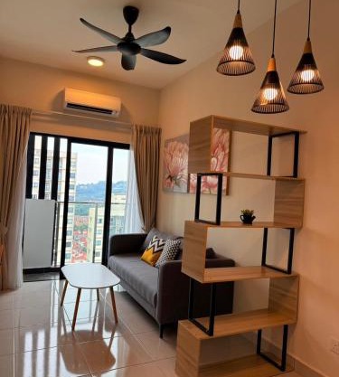 Relax Dreamy Staycation with Parking & Wi-Fi - MSuite at Bandar Manjalara, Near Desa ParkCity, Arkadia & Eateries
