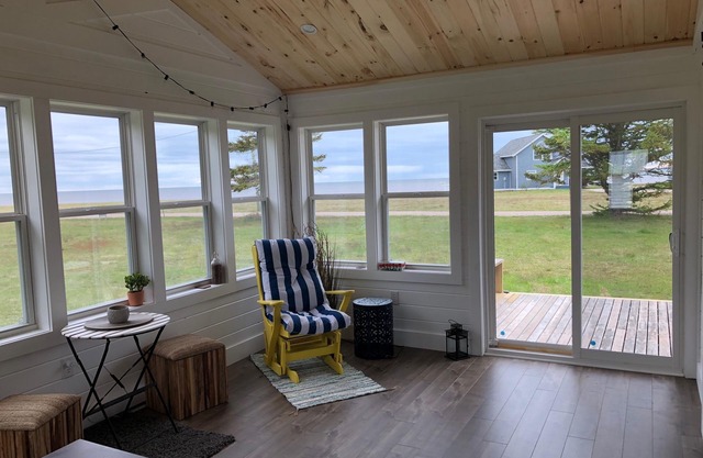 RELAX & ENJOY - Quiet and Private steps from Beach