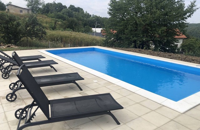 Relax House Banja Luka - Two Bedroom Villa with Swimming Pool