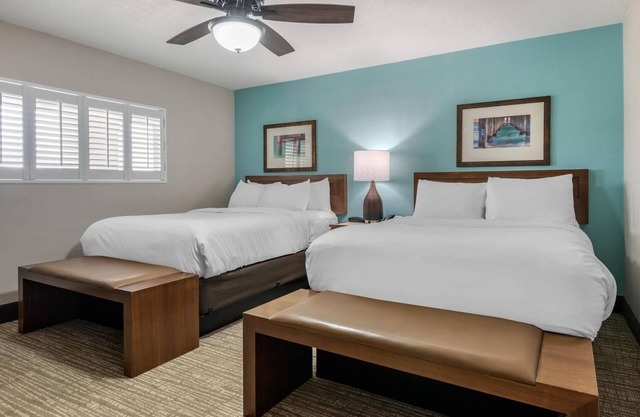 Relax in a Charming Suite Near Jekyll Island Attractions! Parking, Breakfast