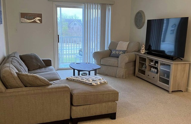 Relax in Lewes Condo near the beaches!