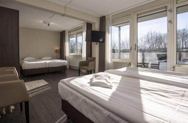 Relax in Luxury: Comfortable Room with Garden Views in Ellecom