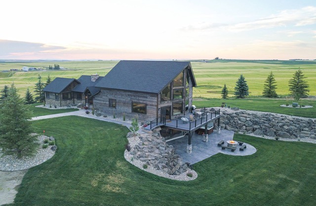 Relax in Solitude at "Our Place" - Sleeps 22