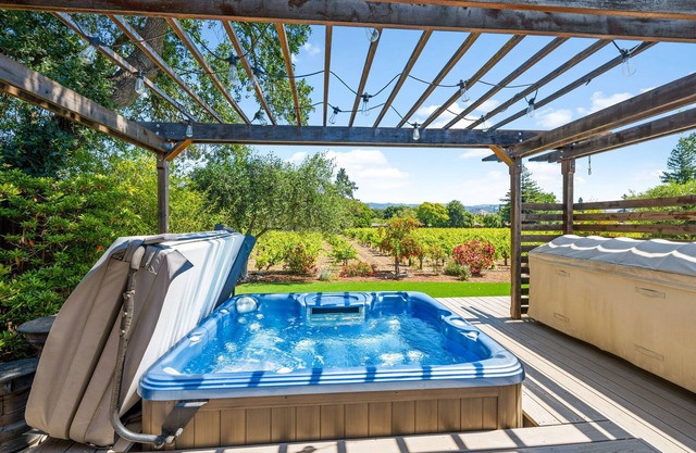 Relax in St. Helena - Hot Tub, Vineyard Home, Game Room, Dedicated Work Space