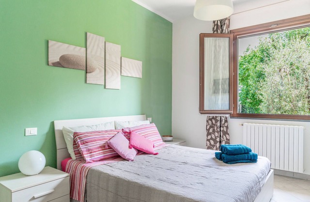 Relax in this tranquil, centrally located space in Ponsacco, in the heart of Valdera