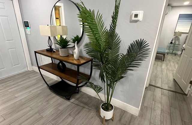 Relaxing 4BR 2BA Home With Wifi and Private Pool in Fabulous Fort Lauderdale