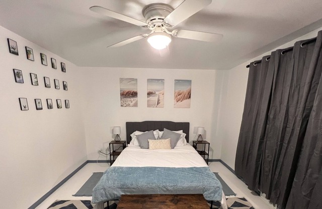Relaxing costal house in Mercer Island sleep 6
