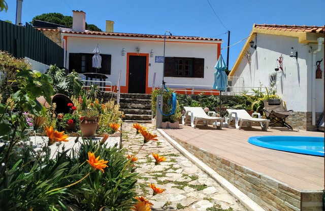 Relaxing country house in Sesimbra with pool