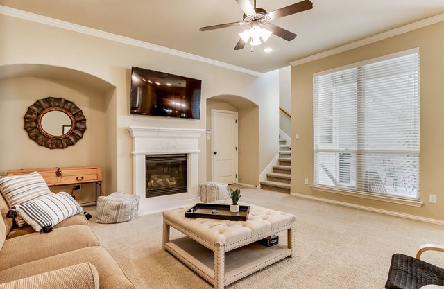 Relaxing getaway, close to DFW Airport, King Bed