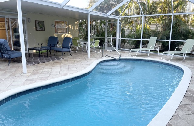 Relaxing Home with Private Pool convenient to several Beaches