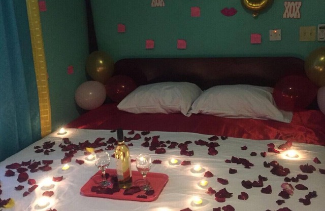 Relaxing king size bed