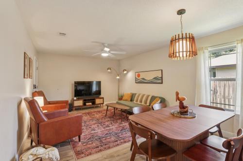 Relaxing Pace Bay House home