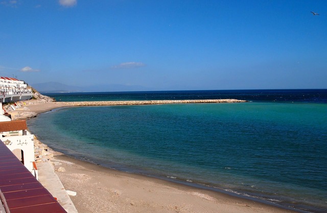 Relaxing Well Appointed Beachside Apartment