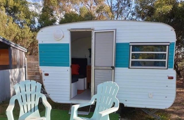 Remedy Farm Retreat - peaceful, private glamping 5 mins from Beach