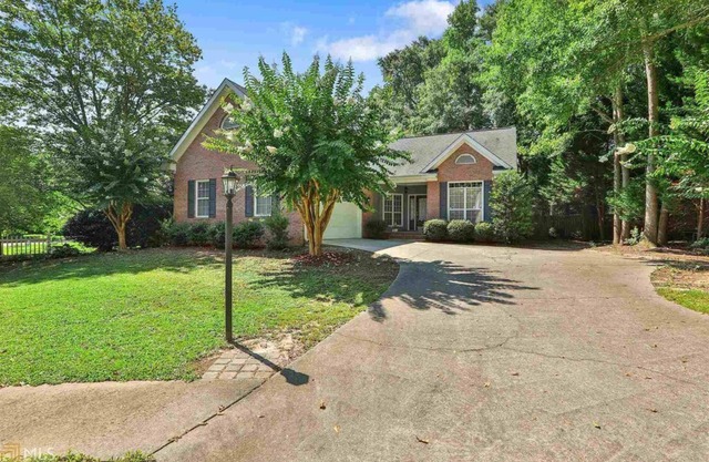 Remodeled modern gem in the heart of Fayetteville