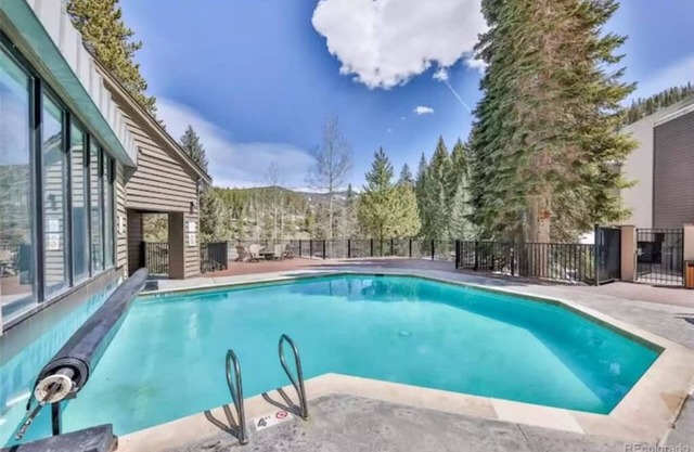 Remodeled Ski In/Out Condo.