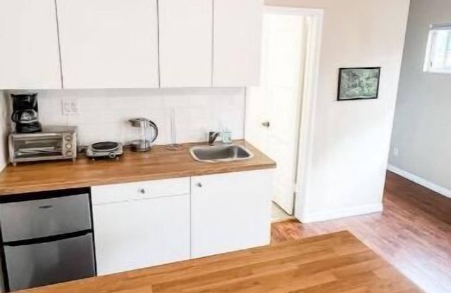 Remodeled Studio MidCity LosAngeles