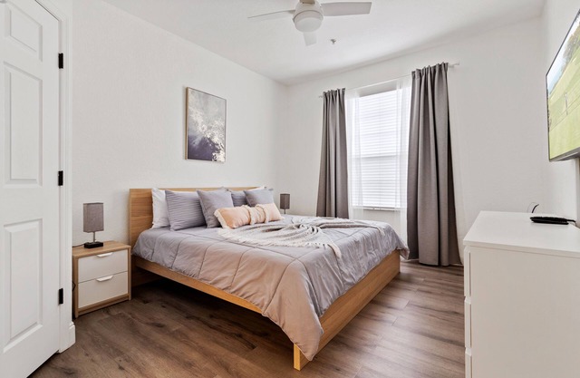 Remodeled~Windsor Hills~2.5 Miles from Disney World Main Entrance