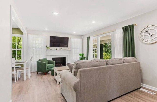 Renovated 4B Home - 3 miles to campus!