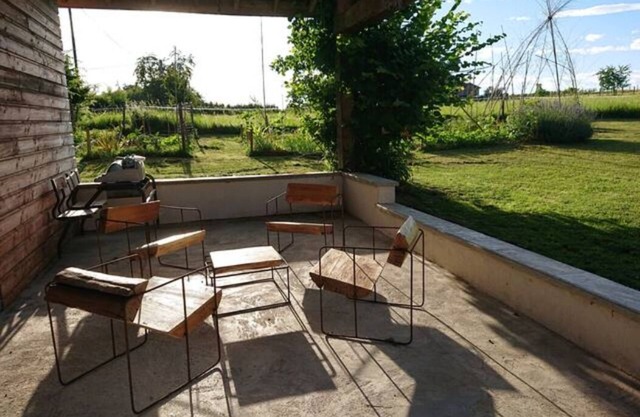 Renovated and quiet country property