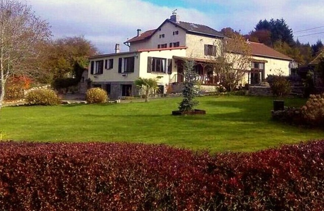 Renovated barn, Master bedroom, bedroom with 2 singles and mezzanine double bed