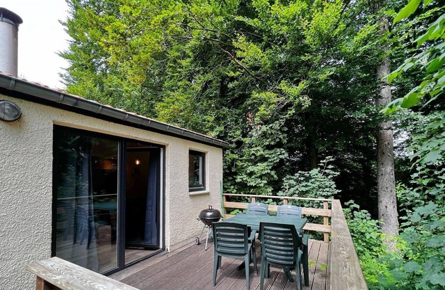 Renovated bungalow near the lake of Vallée de Rabais in Virton