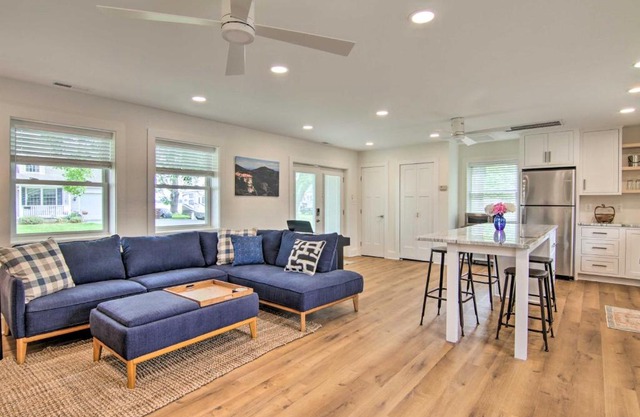 Renovated Cambridge Retreat with Patio and Grill!