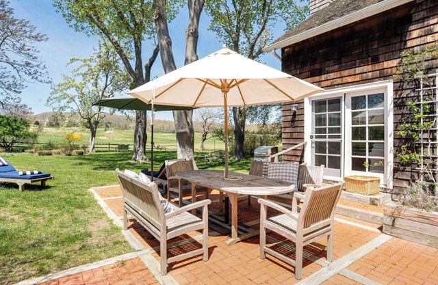 Renovated Farmhouse-Style Home With Country Club Views, Minutes to.