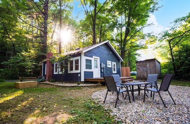 Renovated, pet-friendly, near Nashville.