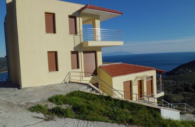 Rent apartment A WEST Greece Halkidiki Pyrgadikia exceptional sea view