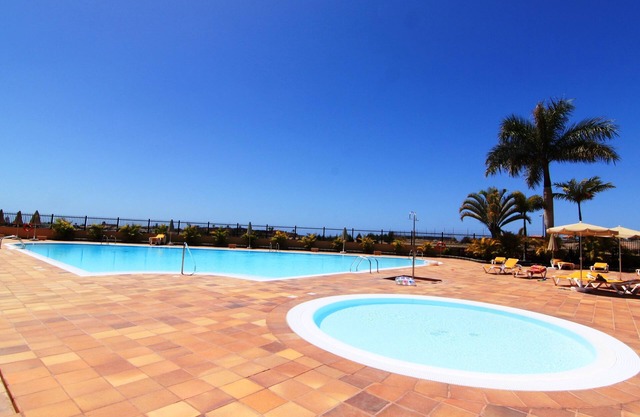 Rental Villa in Gran Canaria, Maspalomas 2 bedrooms, garden, terrace, pool, beach.