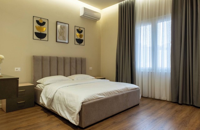 Rentoasis Charming 1-bedroom apartment with WiFi and AC in enchanting Durrës