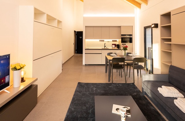 Res.3544 Apt King 302, Lumino, Switzerland