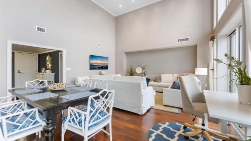 Residence 1201 At The Grand