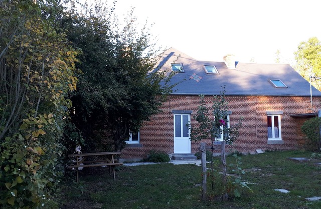 RESIDENCE OF THIERACHE IN THE COUNTRYSIDE