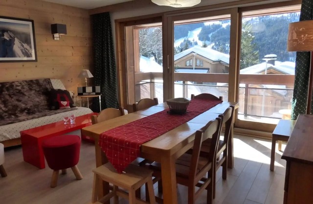 Residence Trois Marches Bat C - Nice renovated apartment with a beautiful view, close to the chairlift of the plusl and the bus stop