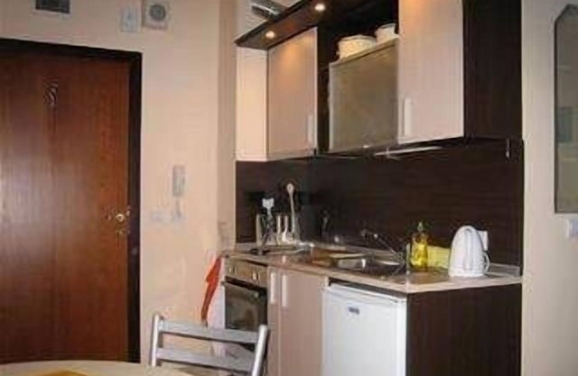 Residence Violet 04 - Modern studio apartment with quality furnishing.