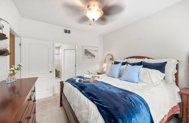 Resort Townhome-7 miles from Siesta Keys Beach!