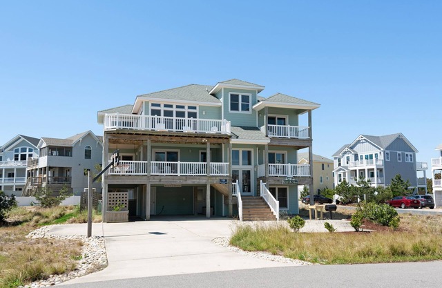Rest-A-Shore: Ocean View, Heated Pool, Hot Tub, Rec Room w/Pool Table