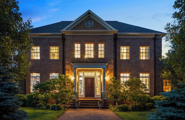 Rest and Relax in Luxury on Lake Michigan! Beach, Gameroom, Theater, and Calm