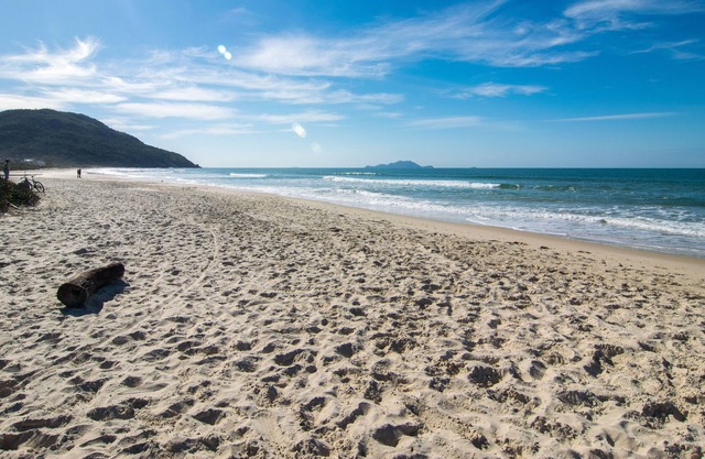 Rest in front of the sea in English