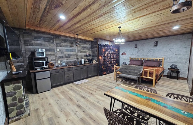 Restin' Holes Ky Bourbon Trail D -Sauna-HotTub-Gym-Playground-Waterfall-Themed