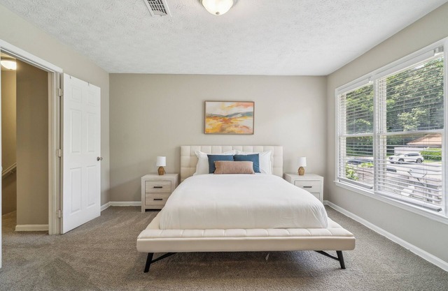 Rex Townhomes 2421A I Spacious 2 Bed 2.5 Bath