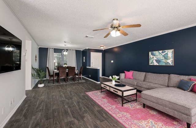 RF | Family Friendly Neighbor! Entire 3BR & 2B